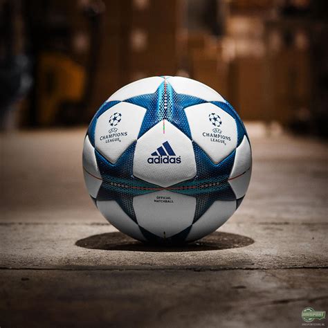 adidas bal straat|De beste voetbal ballen voor jou .